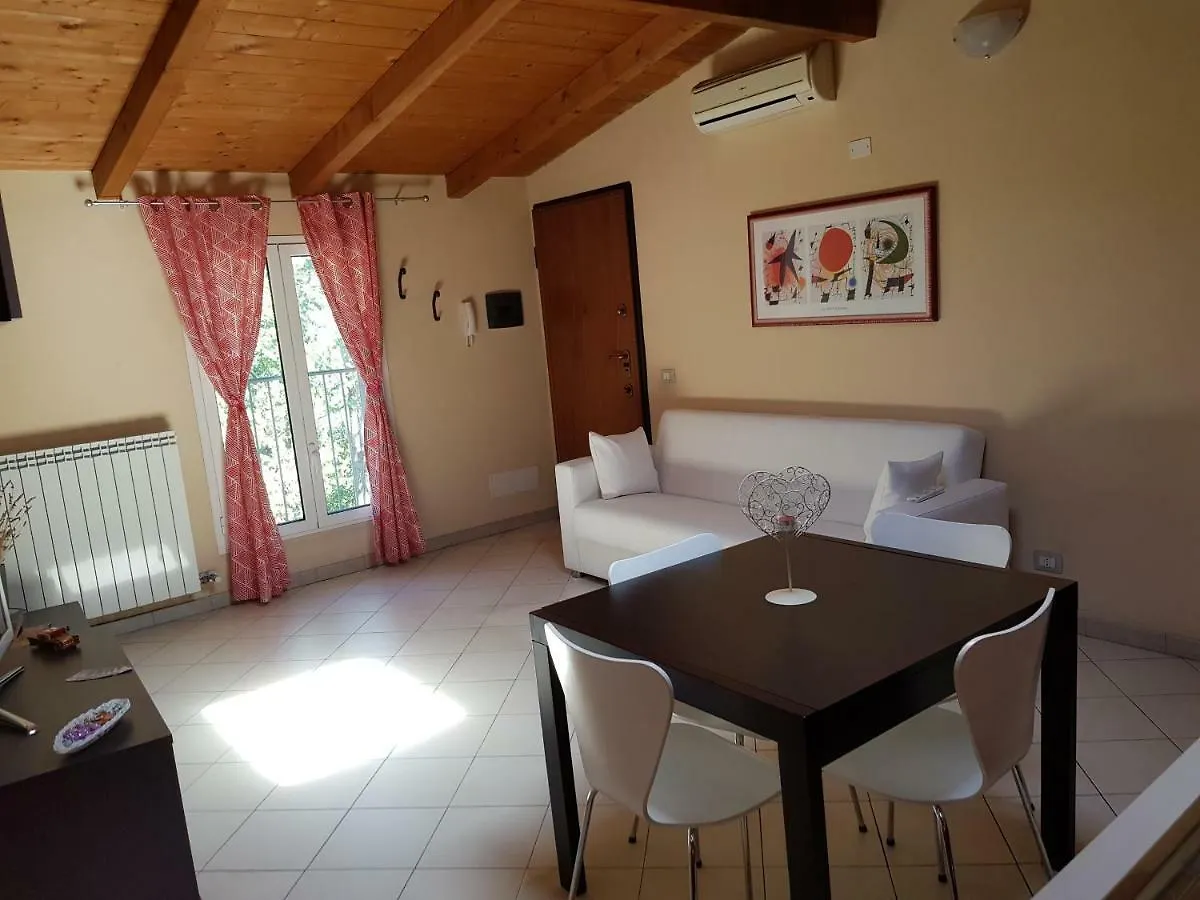 Andrea'S Apartments - Chiasserini Milan